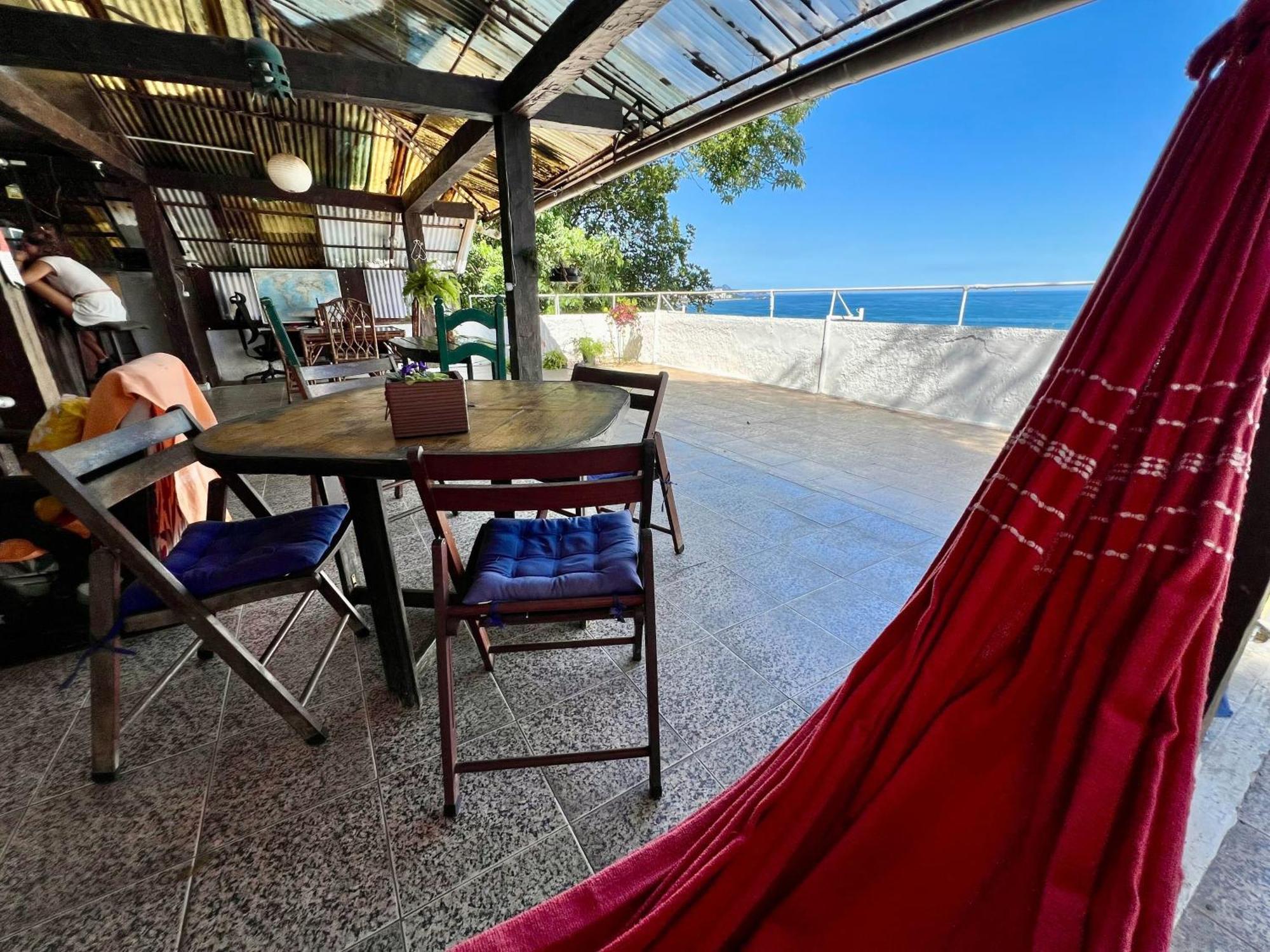 Chic Ocean View - The Modern Sunrise Apartment